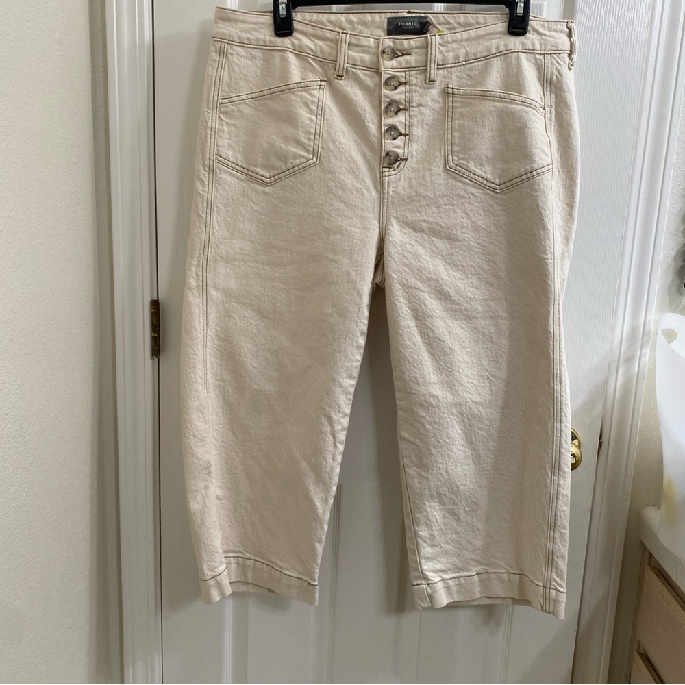 Torrid Crop Wide Leg Classic Denim High-Rise Jean cream white size 16